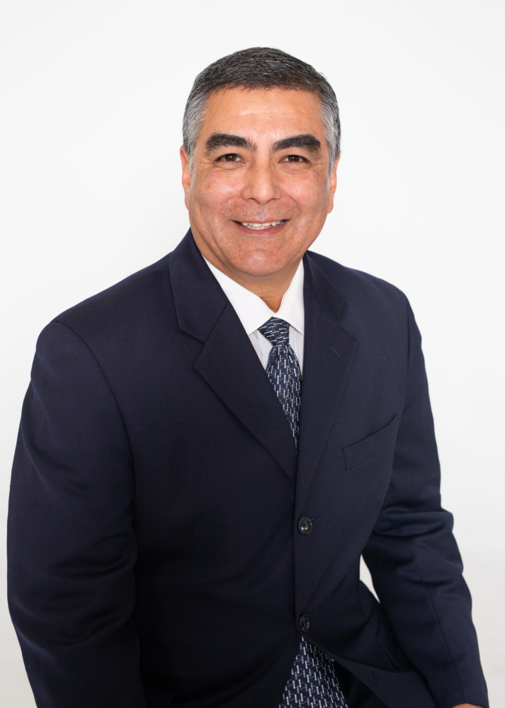 Dr. Ricardo Castillo